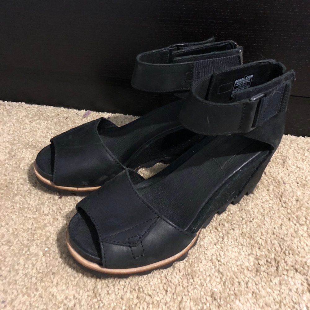 Sorel wedge sandals